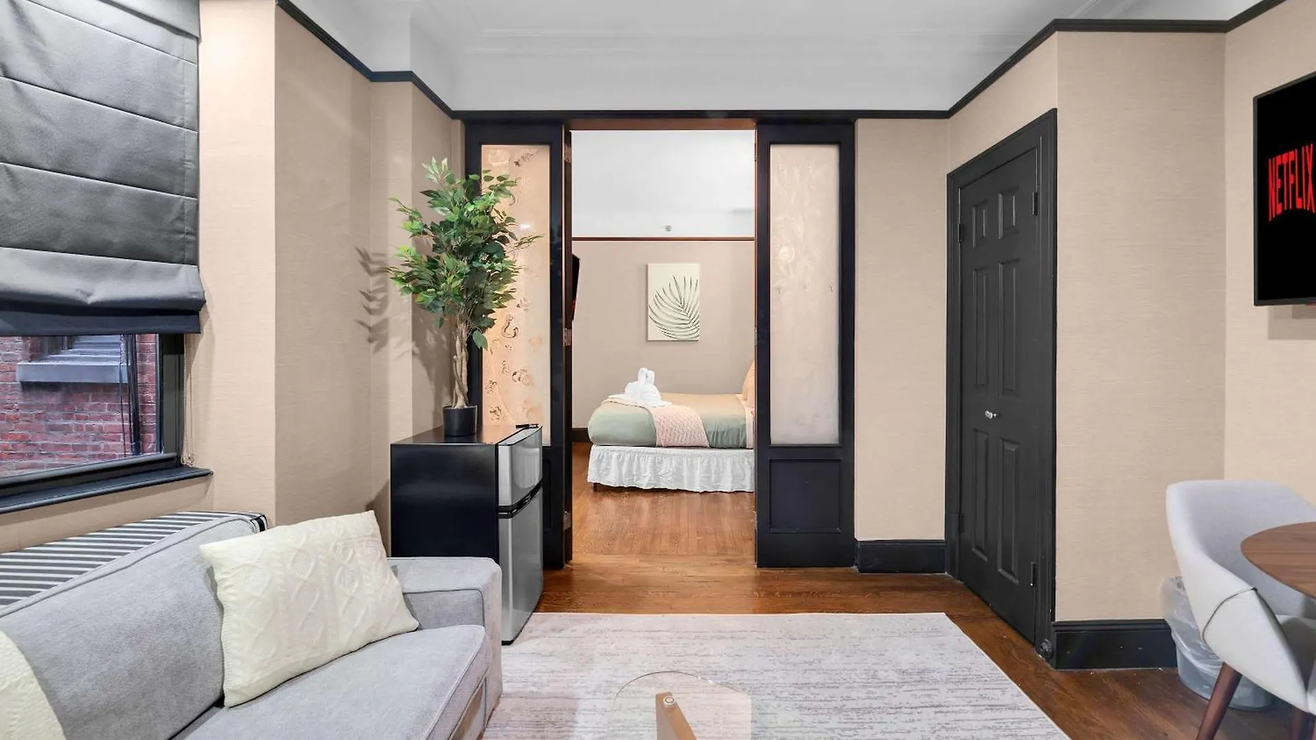 Stylish 2Br Apartment In The Heart Of The City With Gym location